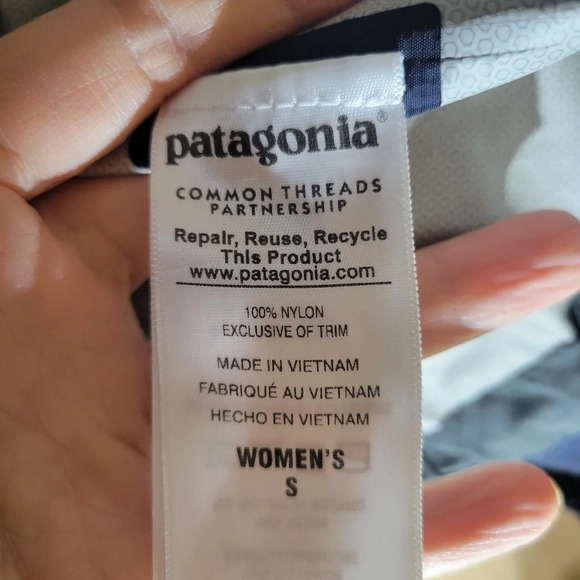 Patagonia nylon  hooded shell windbreaker jacket two toned purple small - Picture 11 of 12